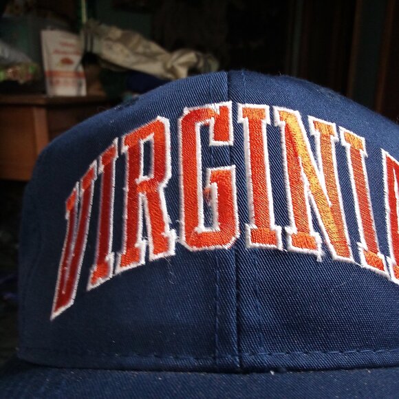 Vintage STARTER Arch Virginia Cavaliers Snap Hat Cap - Picture 2 of 7